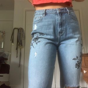 Pacsun Mom jeans with flower detail